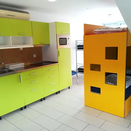 Simbol With Free Private Parking Auberge de jeunesse