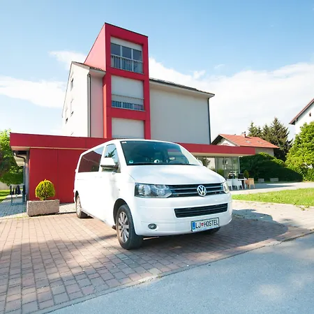 Simbol With Free Private Parking Auberge de jeunesse