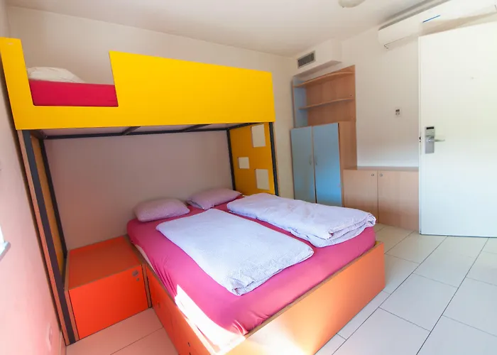 Simbol With Free Private Parking Auberge de jeunesse