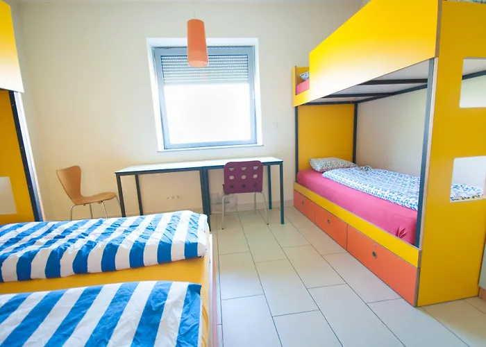 Simbol With Free Private Parking Auberge de jeunesse