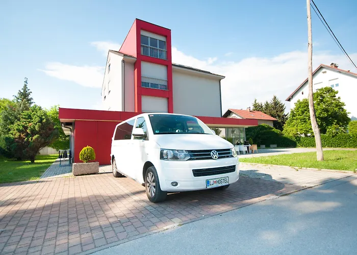 Simbol With Free Private Parking Auberge de jeunesse