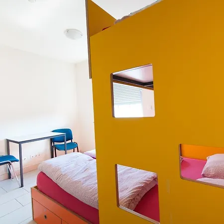 Simbol & With Free Private Parking Hostel Ljubljana
