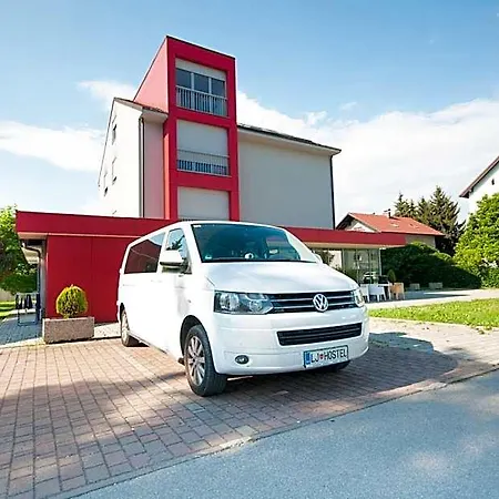 Vandrarhem Simbol & With Free Private Parking *