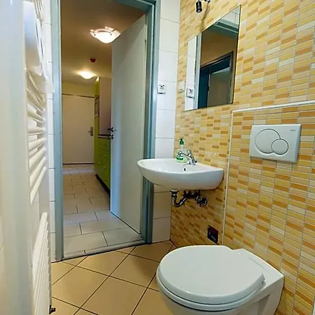 Simbol & With Free Private Parking Hostel *