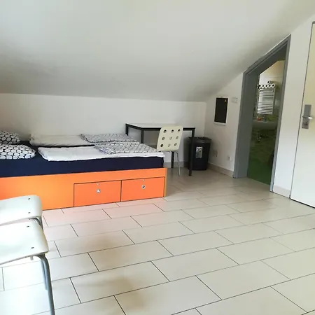 Hostel Simbol & With Free Private Parking *