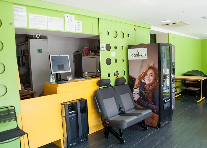 Simbol With Free Private Parking ホステル