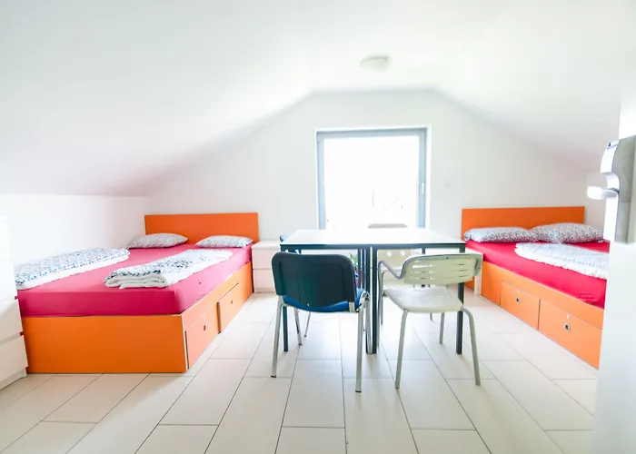 Simbol With Free Private Parking Lublaň