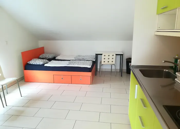 Simbol With Free Private Parking Hostel Lublaň