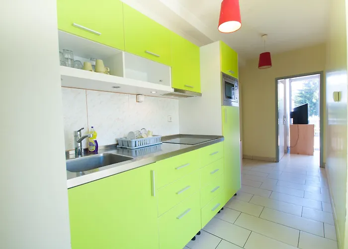 Simbol With Free Private Parking Hostel *