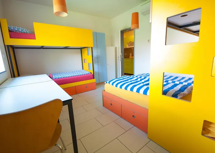 Simbol With Free Private Parking Hostel