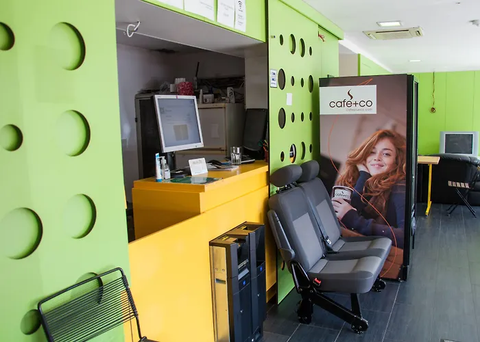 Hostel Simbol With Free Private Parking